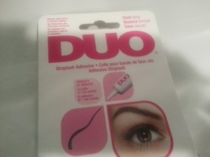 Duo glue in dark tone...The best 