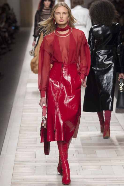 3ffb53cea5f02405e818c500482e9f60--red-fashion-fashion-check